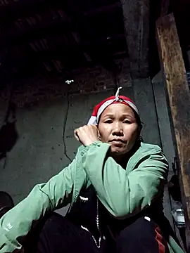 Snapshot of TinTin321 chatting on November 3, 10:16 am TinTin321 online show from November 3, 10:16 am