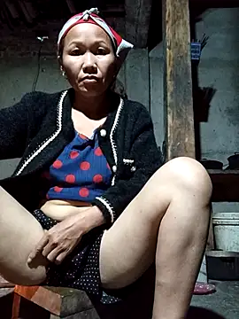 Snapshot of TinTin321 chatting on November 4, 11:04 pm TinTin321 online show from November 4, 11:04 pm