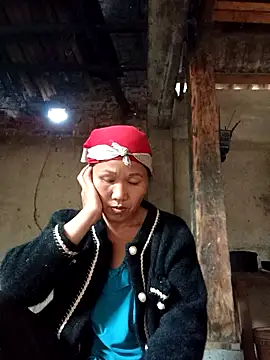 Snapshot of TinTin321 chatting on November 15, 2:20 am TinTin321 online show from November 15, 2:20 am