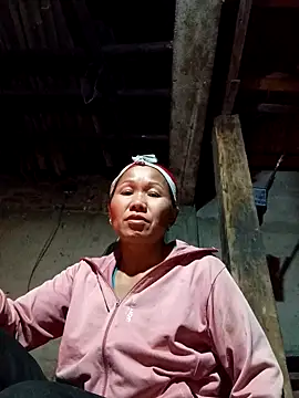 Snapshot of TinTin321 chatting on November 23, 10:48 am TinTin321 online show from November 23, 10:48 am