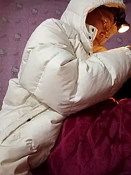 Snapshot of TinTin321 chatting on November 27, 10:45 pm TinTin321 online show from November 27, 10:45 pm