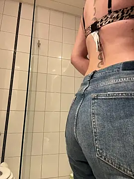 IsabellaEtha online show from October 21, 10:49 am