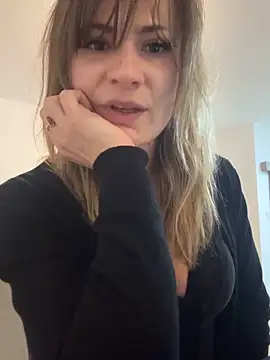 IsabellaEtha online show from February 18, 9:00 pm