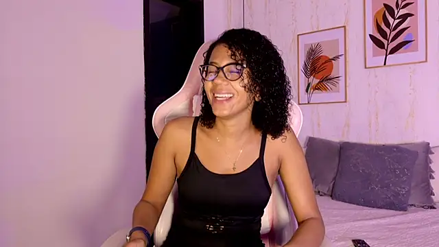 Snapshot of Ayleen_Dunkan chatting on September 24, 12:08 pm Ayleen Dunkan online show from September 24, 12:08 pm