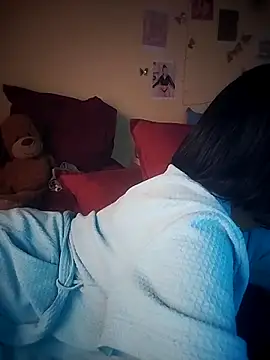 Snapshot of Seductive_Yellow_Titties chatting on September 12, 1:00 pm Seductive Yellow Titties online show from September 12, 1:00 pm