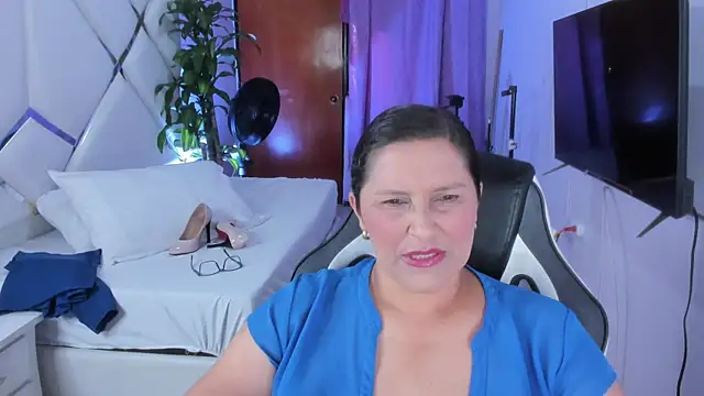 KikaDuque online show from November 11, 7:14 pm