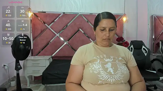 KikaDuque online show from May 26, 6:59 pm