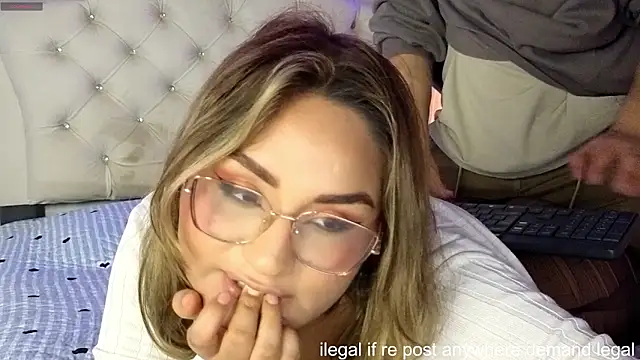 laurale phillipe online show from September 12, 7:03 pm