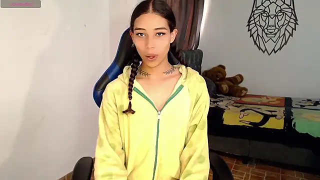 Snapshot of Sweet-Cris chatting on November 28, 12:52 pm Sweet-Cris online show from November 28, 12:52 pm