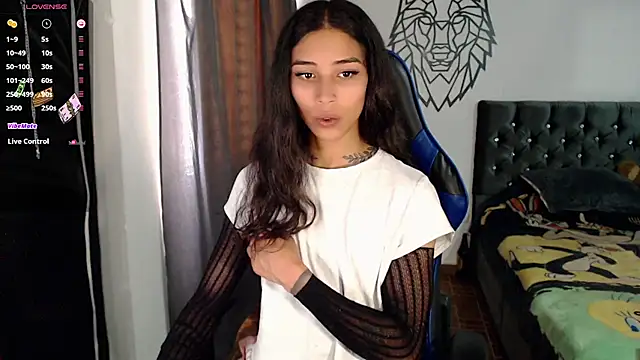 Snapshot of Sweet-Cris chatting on December 2, 6:14 pm Sweet-Cris online show from December 2, 6:14 pm