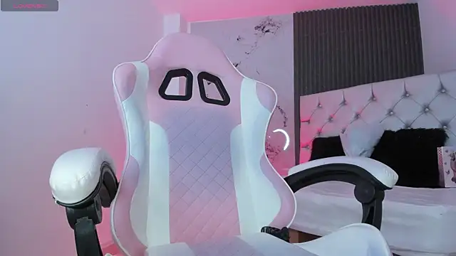 Snapshot of chloesagee chatting on November 8, 11:47 pm chloesagee online show from November 8, 11:47 pm