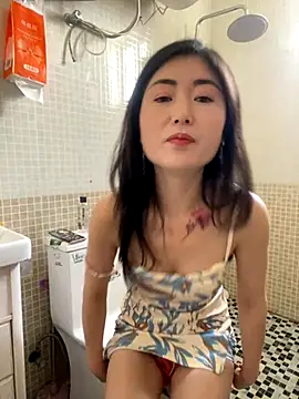 Snapshot of xtt1689999 chatting on November 22, 3:27 am xtt1689999 online show from November 22, 3:27 am