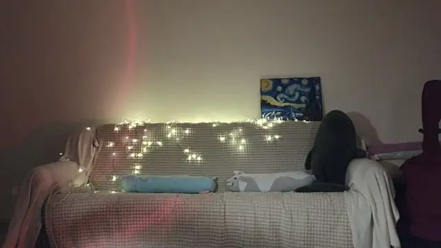 Snapshot of Pixxxis chatting on October 30, 12:12 am Pixxxis online show from October 30, 12:12 am