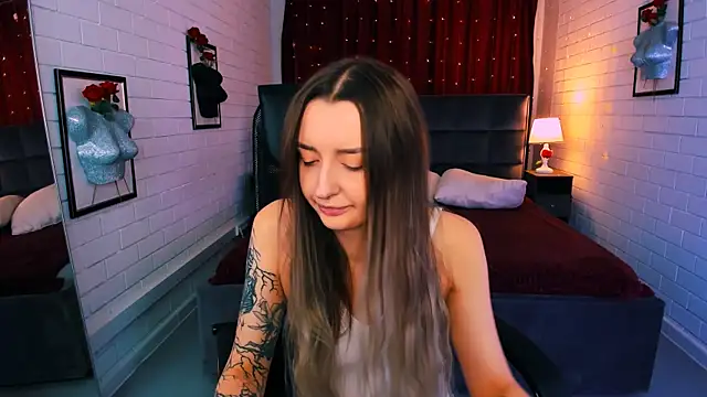 AliceLids online show from October 14, 1:45 pm