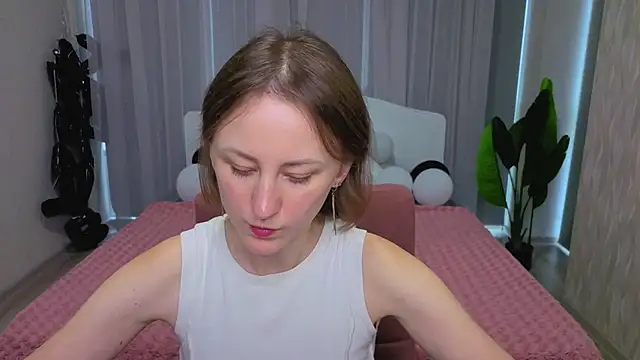 LuluChiiii online show from November 9, 12:03 pm