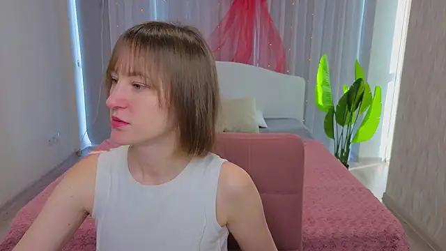 LuluChiiii online show from January 16, 9:13 am