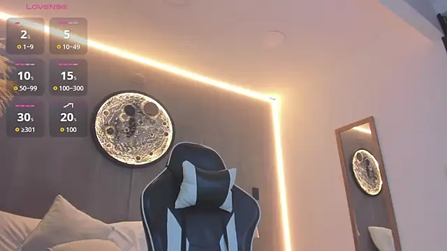 luccia smith online show from October 29, 2:36 am