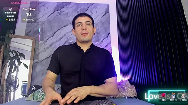 Snapshot of William_Steel_ chatting on September 26, 11:47 am William Steel online show from September 26, 11:47 am