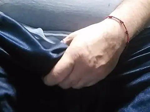 BabyBearMilk online show from April 7, 6:19 pm