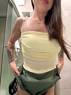 Snapshot of SakuraSara chatting on September 28, 4:51 am SakuraSara online show from September 28, 4:51 am