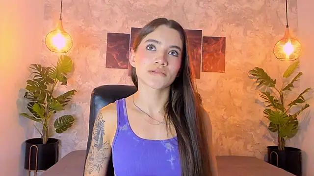 aitana baker  online show from December 15, 7:18 pm