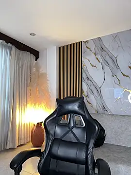 JulienSaint online show from September 11, 11:43 am