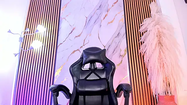 JulienSaint online show from September 25, 12:42 pm