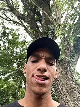 JulienSaint online show from October 10, 9:03 pm