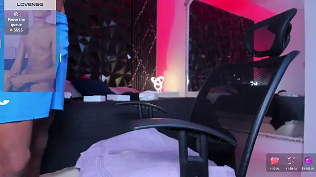 JulienSaint online show from October 11, 9:08 am