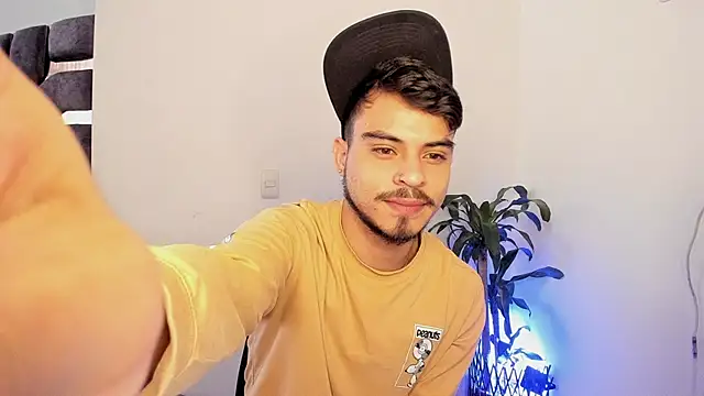 Bastian MCcormick online show from April 21, 12:22 pm