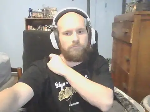 Snapshot of PDrents chatting on October 31, 9:16 pm PDrents online show from October 31, 9:16 pm