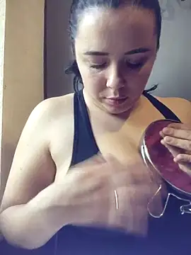 Snapshot of CutieMarine chatting on November 21, 12:15 pm CutieMarine online show from November 21, 12:15 pm