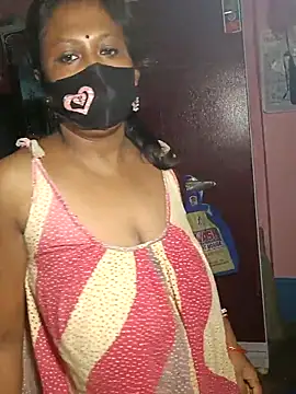 Snapshot of Hotty-rosni chatting on October 28, 11:18 pm Hotty-rosni online show from October 28, 11:18 pm