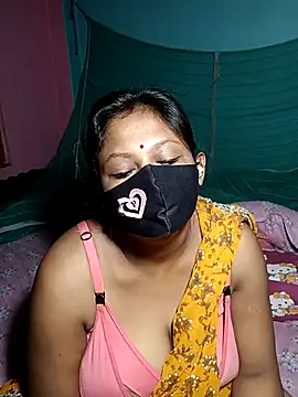 Snapshot of Hotty-rosni chatting on November 4, 11:59 pm Hotty-rosni online show from November 4, 11:59 pm