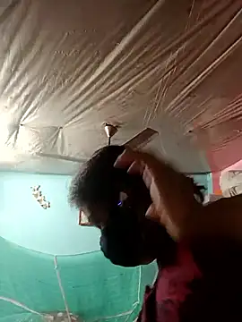 Snapshot of Hotty-rosni chatting on December 5, 3:15 am Hotty-rosni online show from December 5, 3:15 am