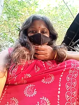 Snapshot of Hotty-rosni chatting on December 18, 10:10 am Hotty-rosni online show from December 18, 10:10 am