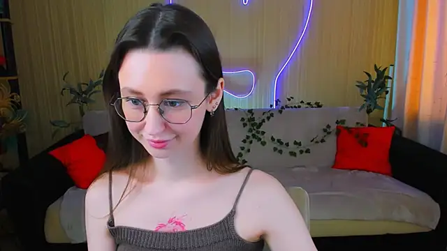 YourLovellyStory online show from May 9, 1:49 pm