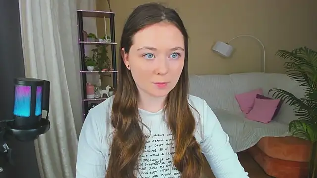 AlluringLookk online show from September 19, 11:22 am