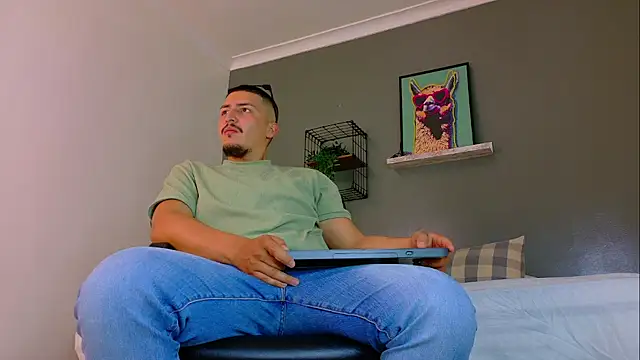 MrFox   online show from April 11, 7:29 pm