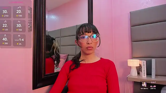 Emilia Bons online show from March 17, 1:25 pm