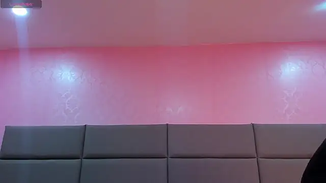 Emilia Bons online show from April 2, 2:20 am