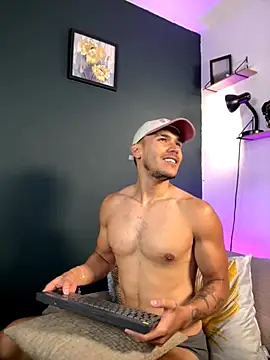 MarkSantozz online show from October 17, 6:32 pm