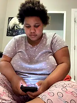 chocolate bella online show from September 12, 1:11 pm