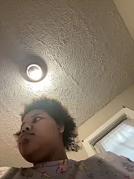 chocolate bella online show from November 21, 1:10 pm