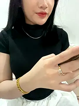 Snapshot of Beiiu_18 chatting on October 1, 9:21 pm Beiiu 18 online show from October 1, 9:21 pm