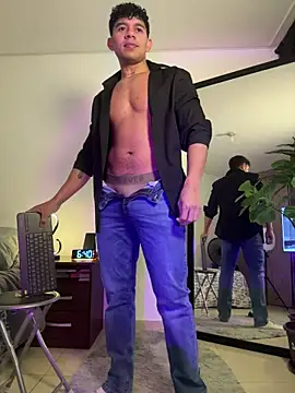 austin spears  online show from January 13, 12:38 am