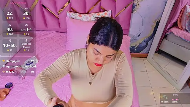 curvybrunnett online show from November 29, 2:58 am