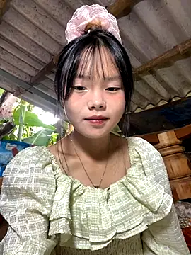 Snapshot of AdamLazis chatting on September 13, 12:43 am AdamLazis online show from September 13, 12:43 am