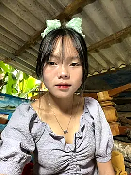 Snapshot of AdamLazis chatting on October 28, 1:09 am AdamLazis online show from October 28, 1:09 am