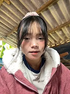 Snapshot of AdamLazis chatting on November 23, 2:00 am AdamLazis online show from November 23, 2:00 am